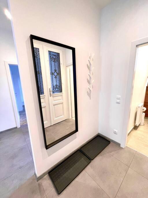 Brand New Spacious & Stylish Aptmt In City-Centre Wien Eksteriør bilde