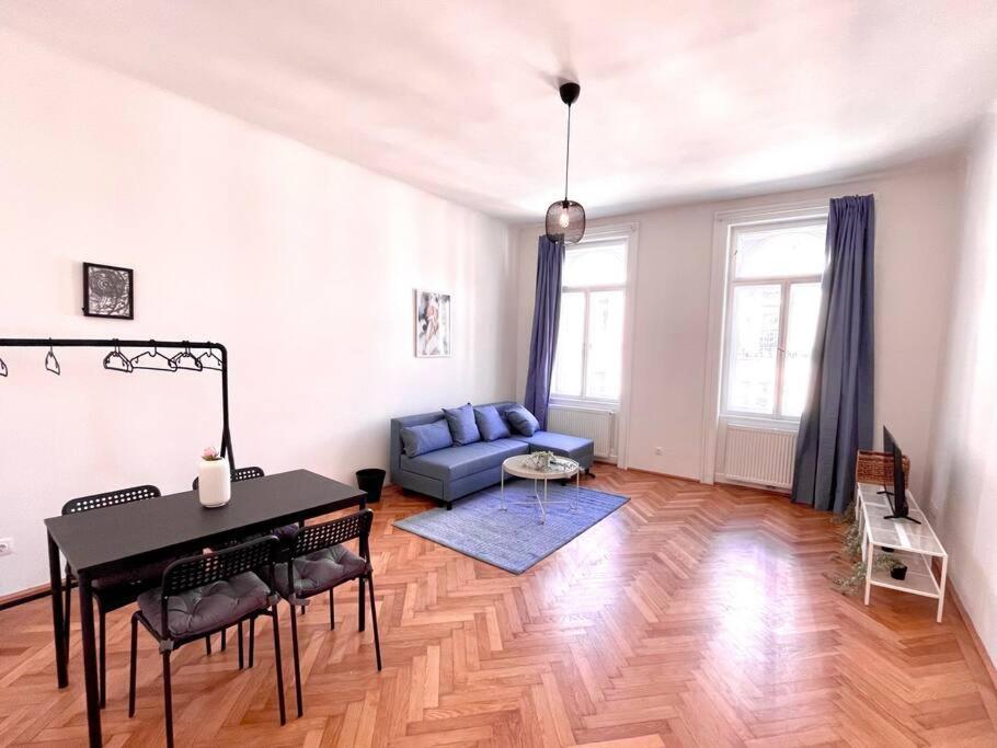 Brand New Spacious & Stylish Aptmt In City-Centre Wien Eksteriør bilde