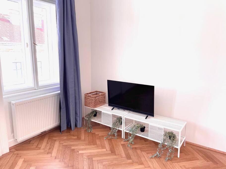 Brand New Spacious & Stylish Aptmt In City-Centre Wien Eksteriør bilde